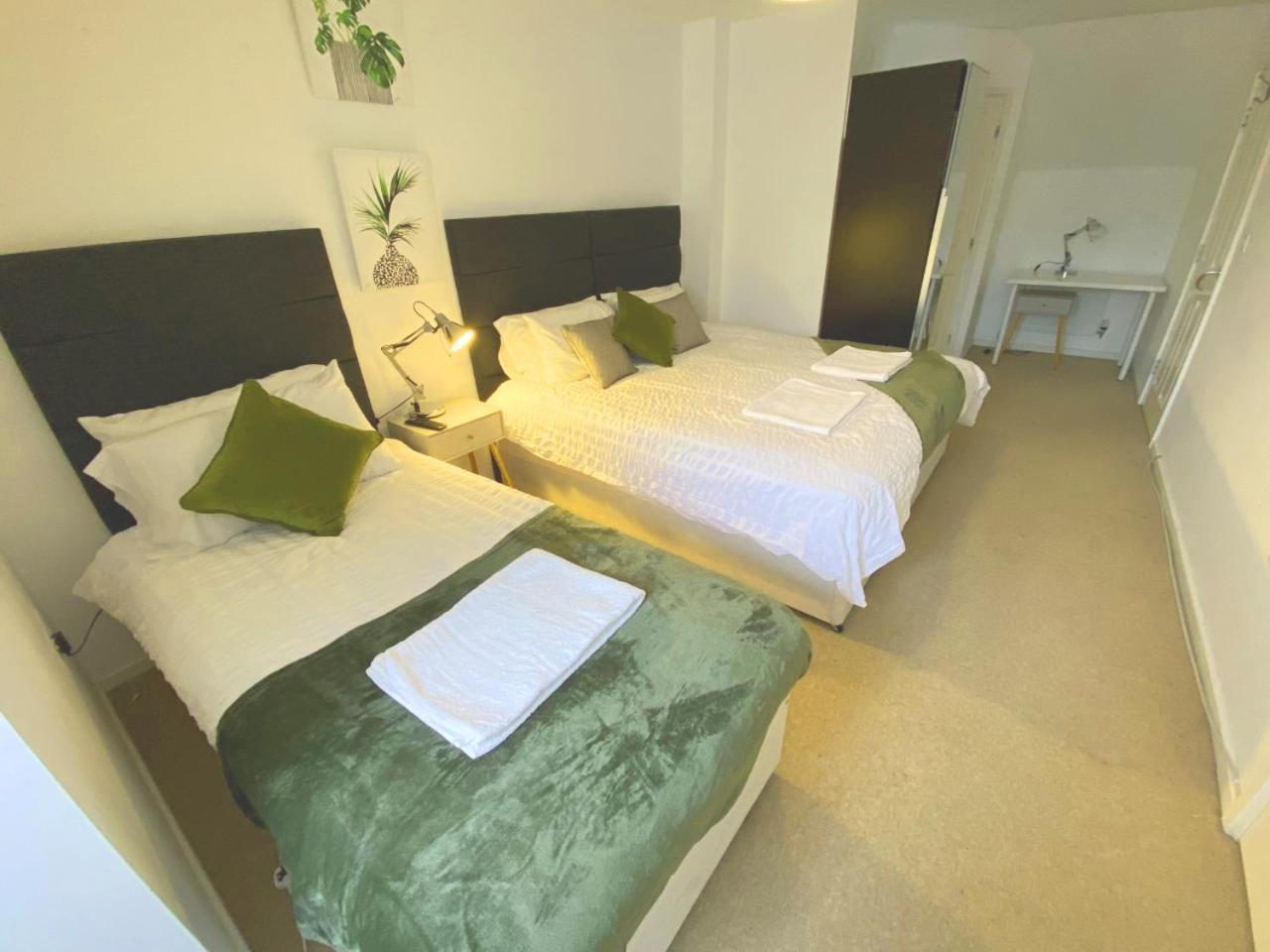Walsall Group Accommodation Ngoại thất bức ảnh
