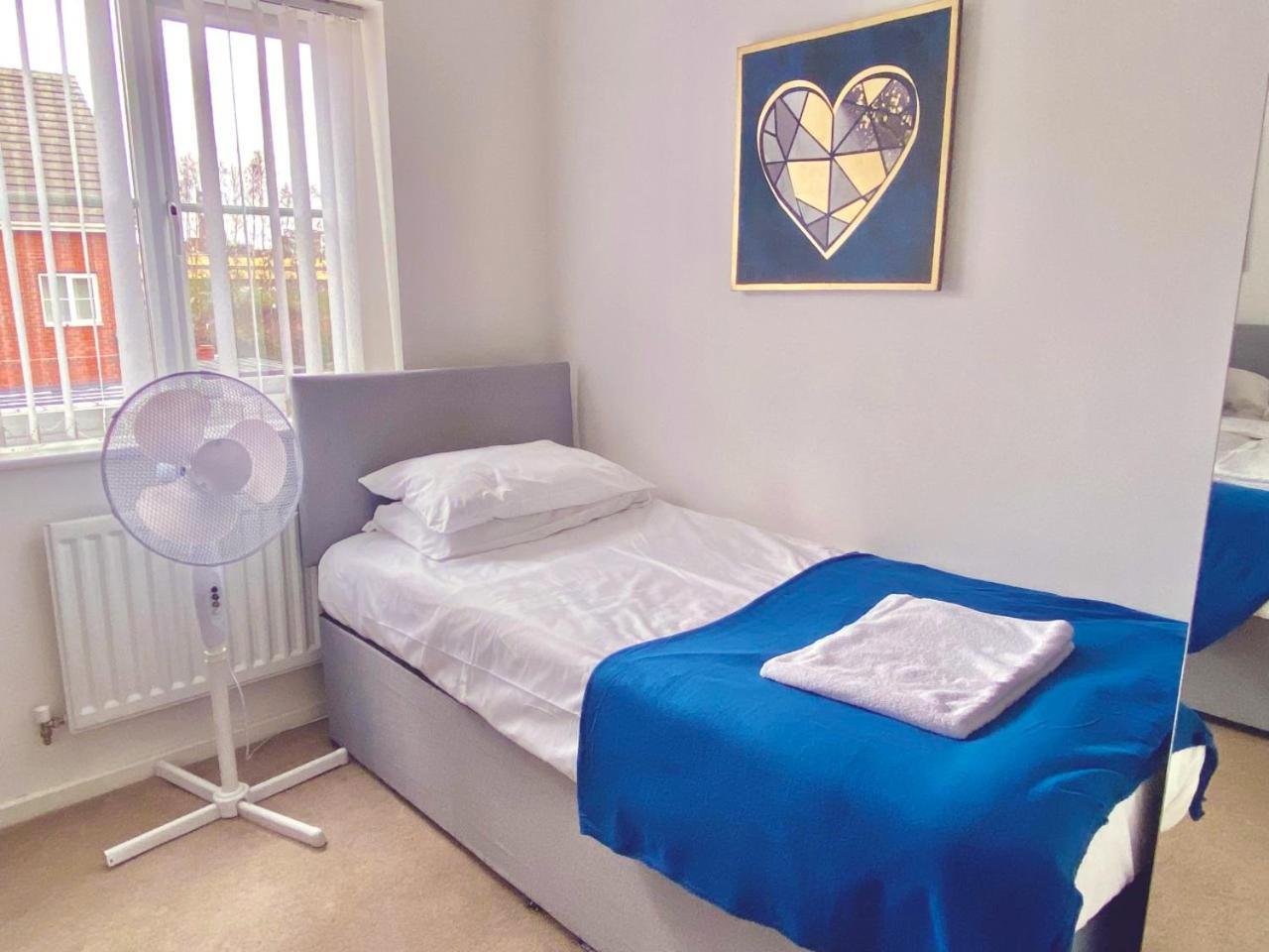 Walsall Group Accommodation Ngoại thất bức ảnh